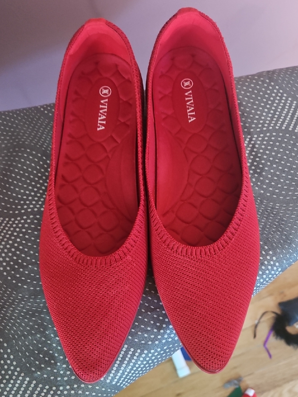 VIVAIA Women's Red Knit Pointed Ballet Flats
